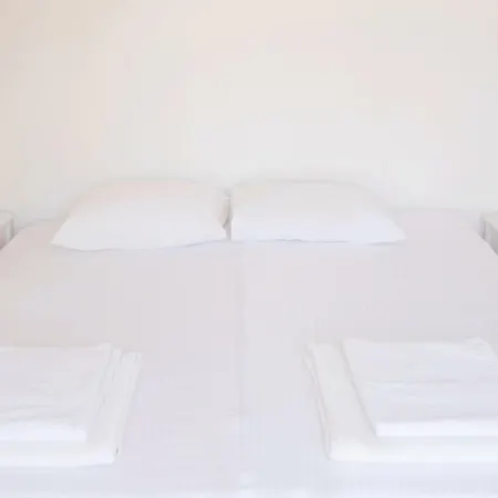 Hydas Guest house *