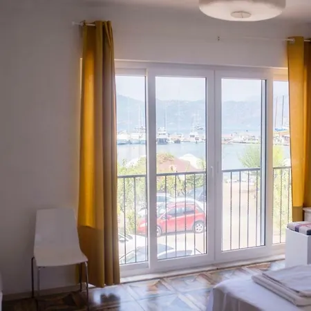 Hydas Guest house *
